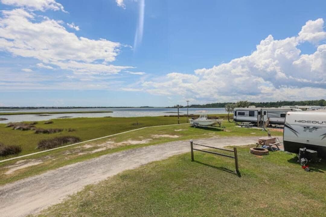 Surf City 2Br Park Home With Waterfront View And Parking Extérieur photo