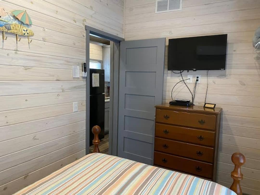 Surf City 2Br Park Home With Waterfront View And Parking Extérieur photo