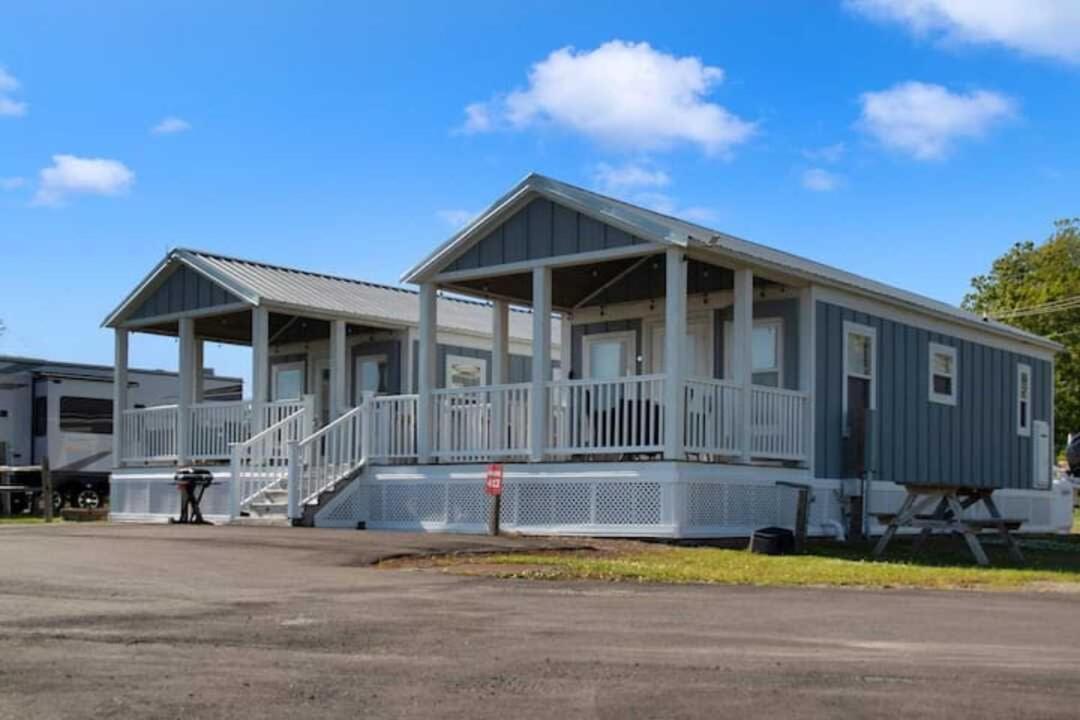 Surf City 2Br Park Home With Waterfront View And Parking Extérieur photo